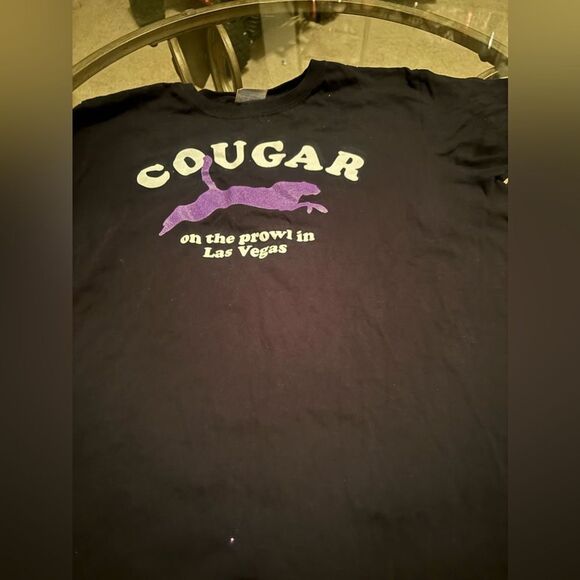 Cougar graphic T-shirt - Picture 1 of 2
